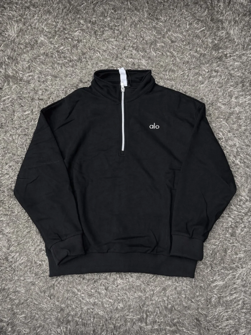 ALO Yoga Men's Black Quarter Zip Pullover Sweatshirt - Picture 1 of 3
